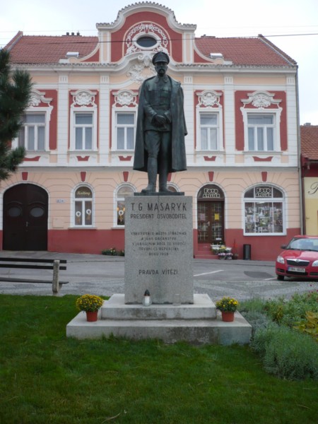 Další