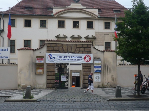 Další
