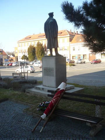 Další