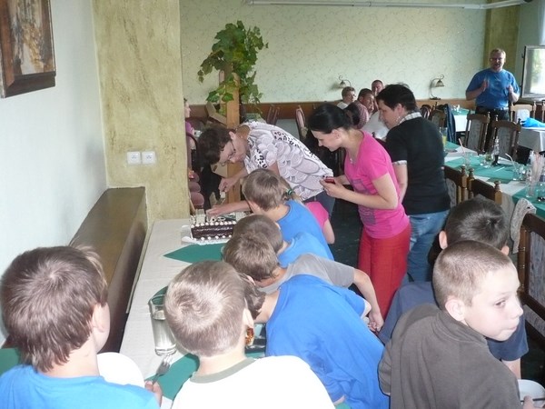 Další
