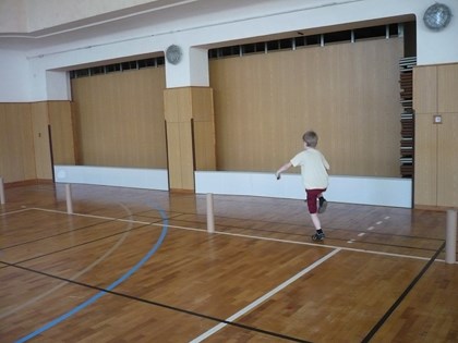 Další