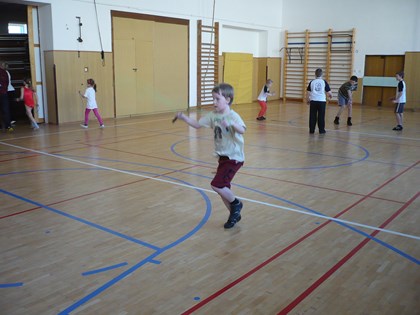 Další