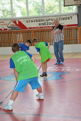 Další