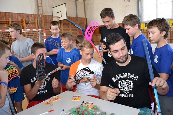 Další