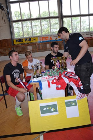 Další