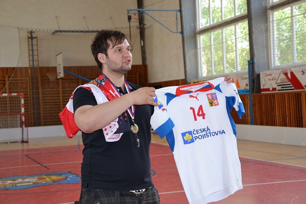 Další