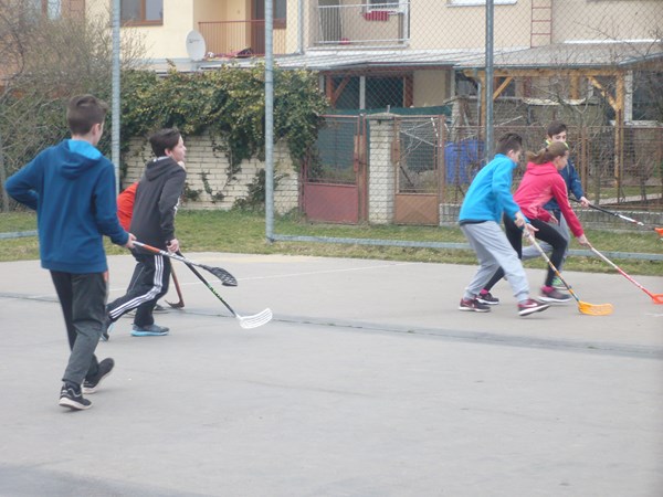 Další