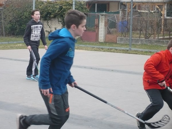 Další