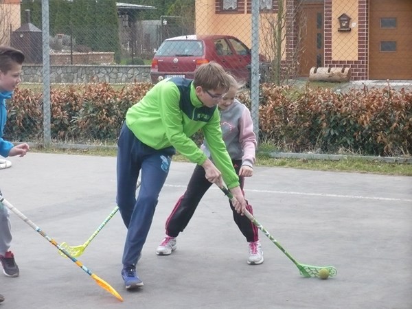 Další