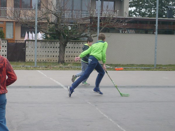 Další