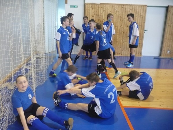 Další