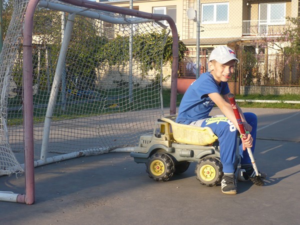 Další