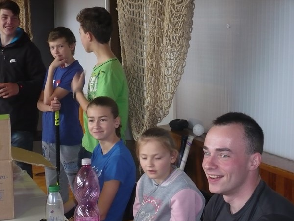 Další