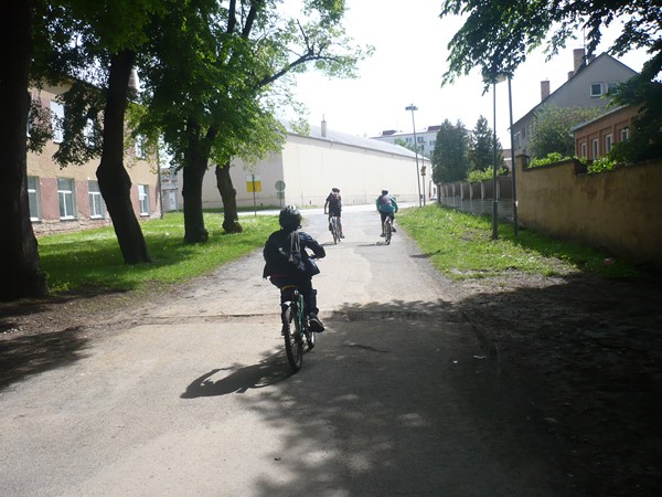 Další
