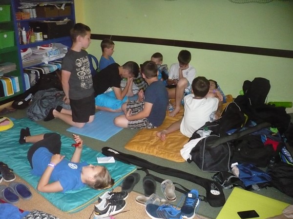 Další