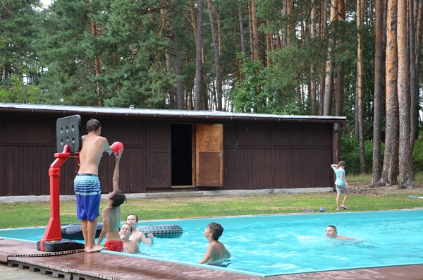 Další