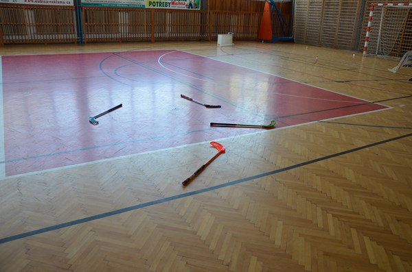 Další