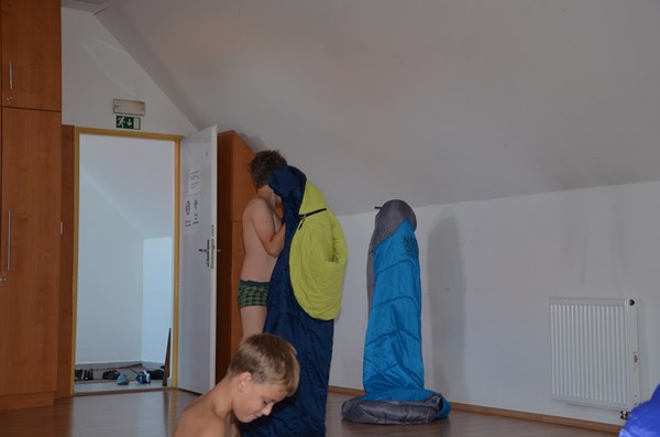 Další
