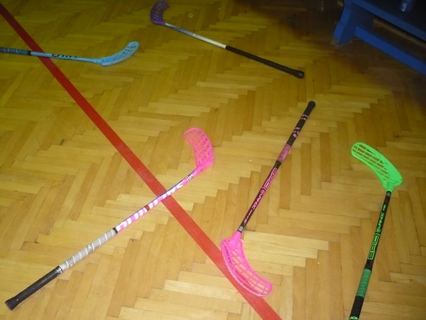 Další