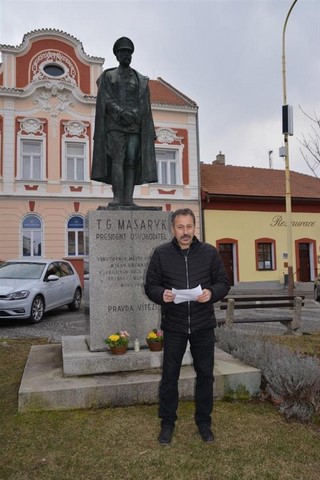 Další