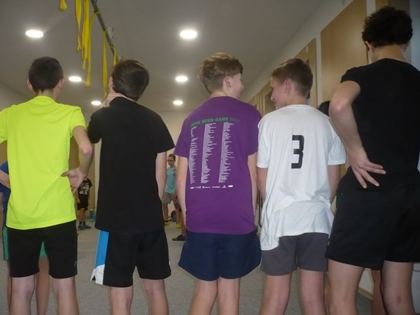 Další