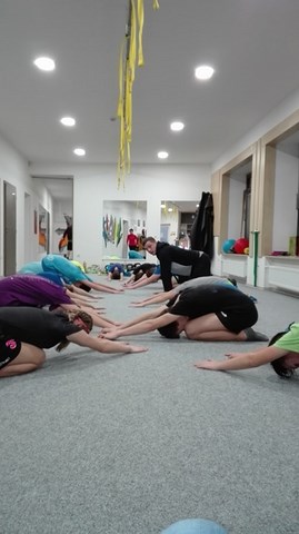 Další