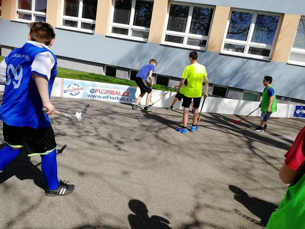 Další