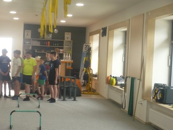 Další