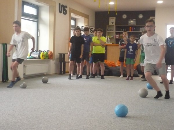 Další
