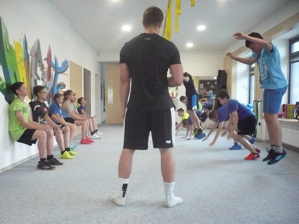 Další