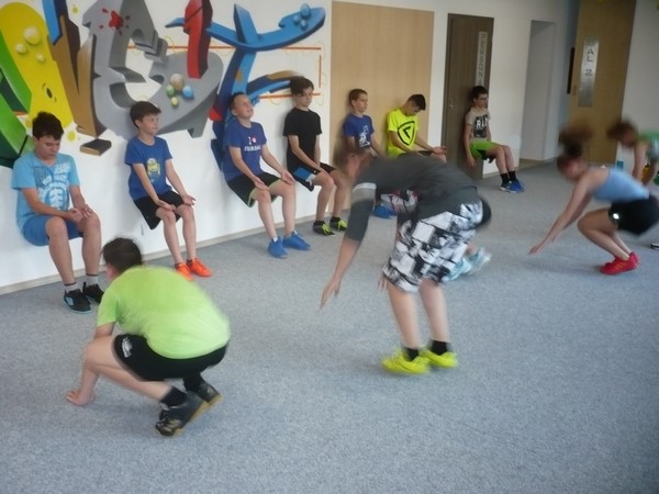 Další