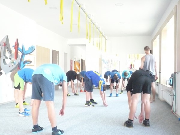 Další