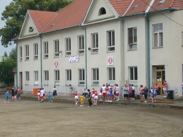 Další