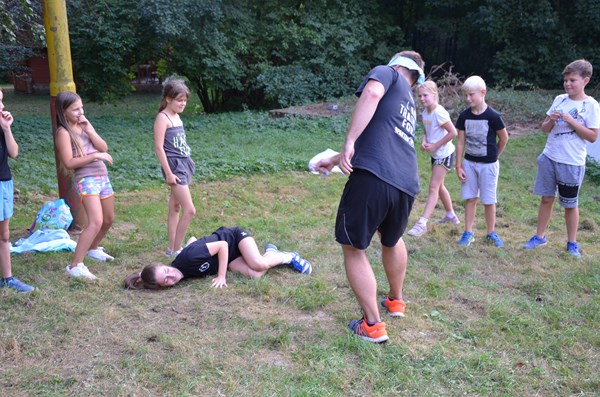 Další