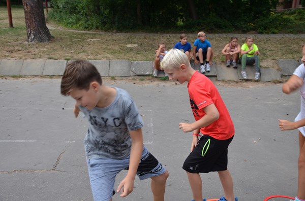 Další