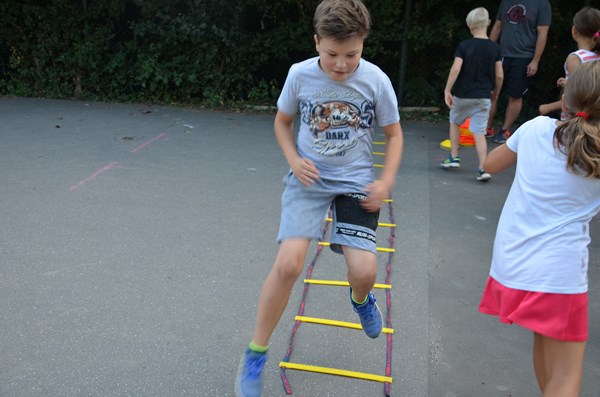 Další
