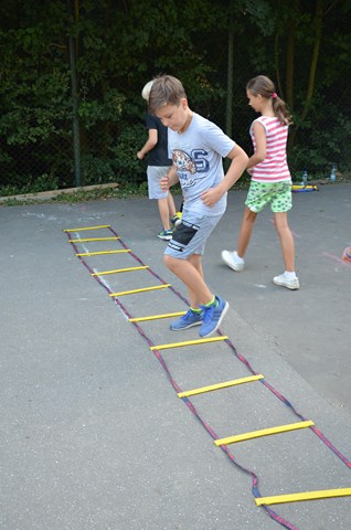 Další