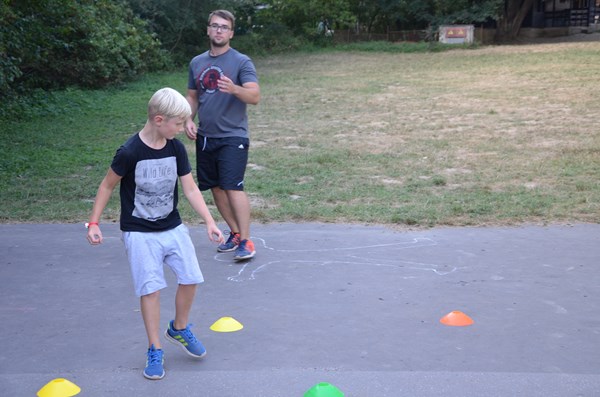 Další