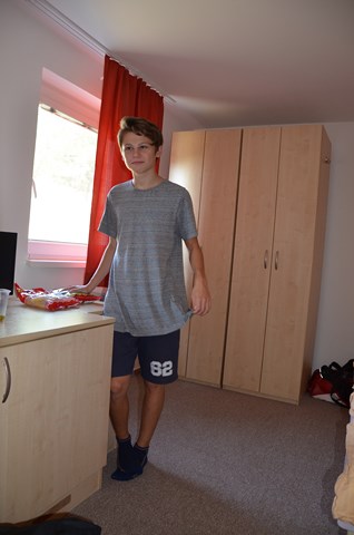 Další