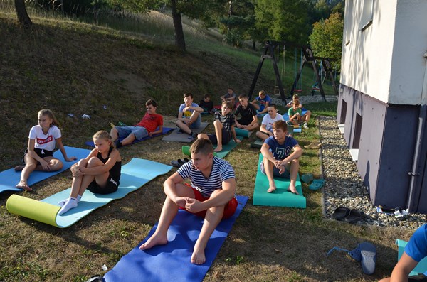 Další