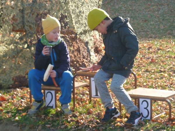 Další
