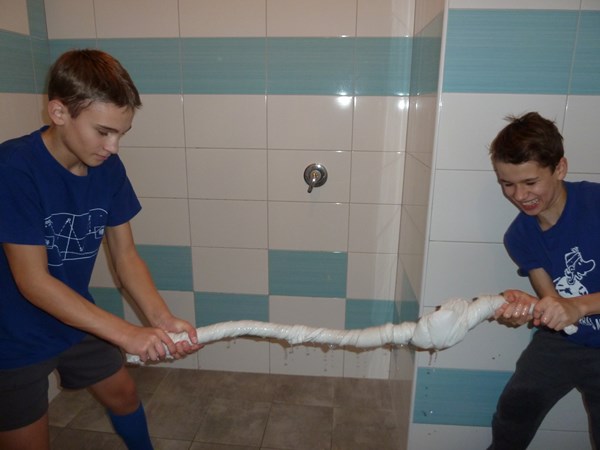 Další