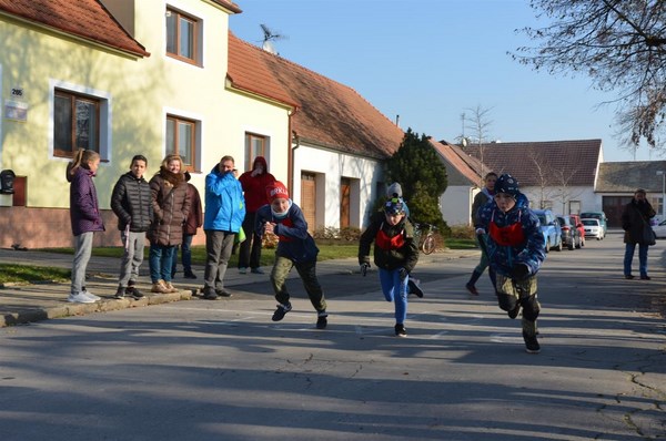 Další