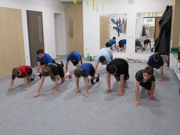 Další