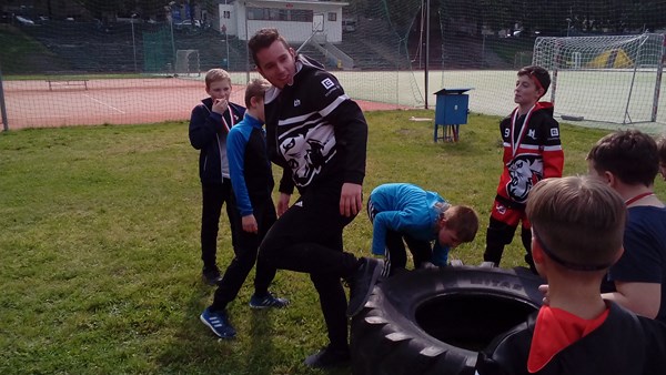 Další