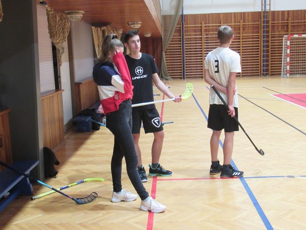 Další