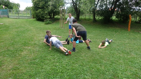 Další