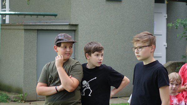 Další