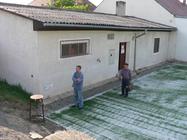 Další