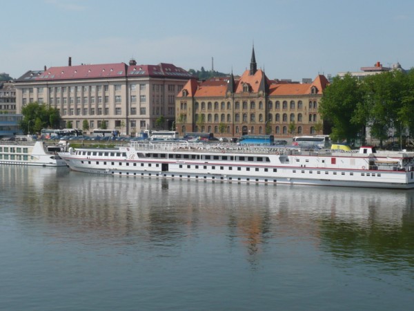 Další
